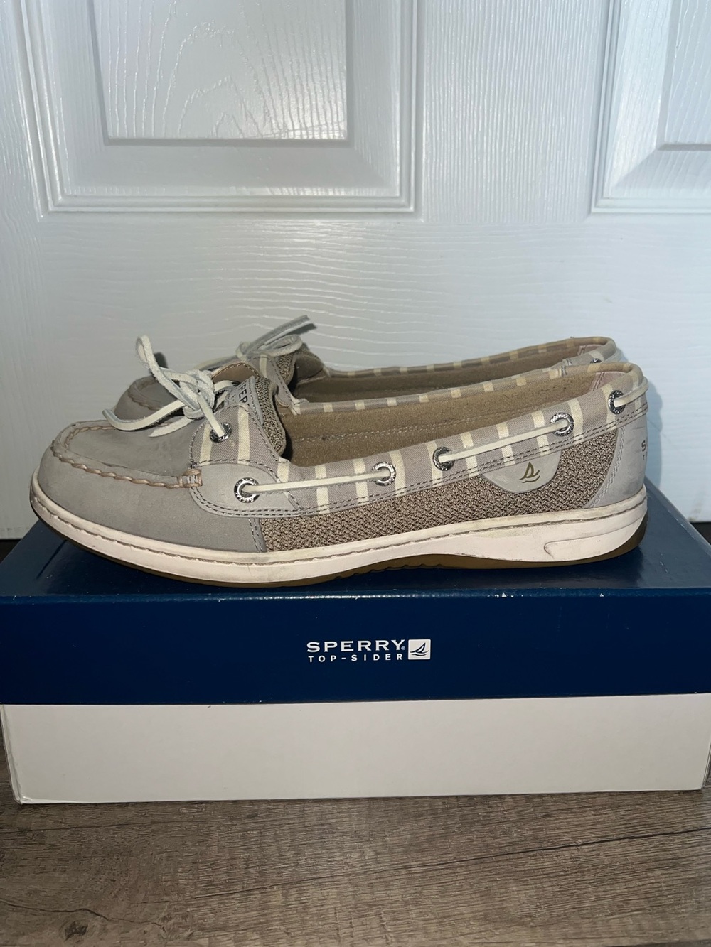 Sperry Women's Light Gray and Tan Striped Boat Shoe Moccasins